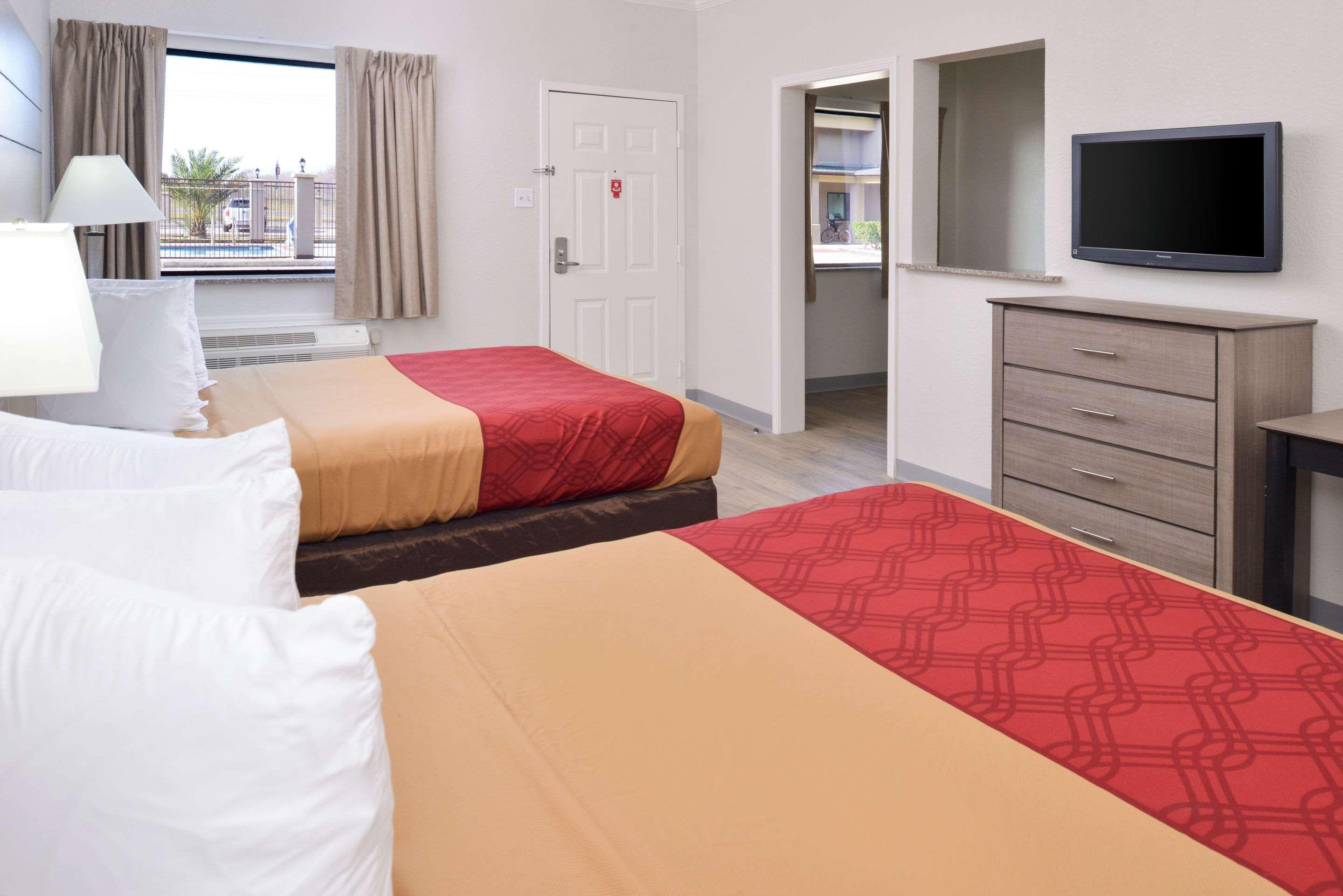 Econo Lodge Inn & Suites Port Arthur Near Sabine Pass Екстер'єр фото