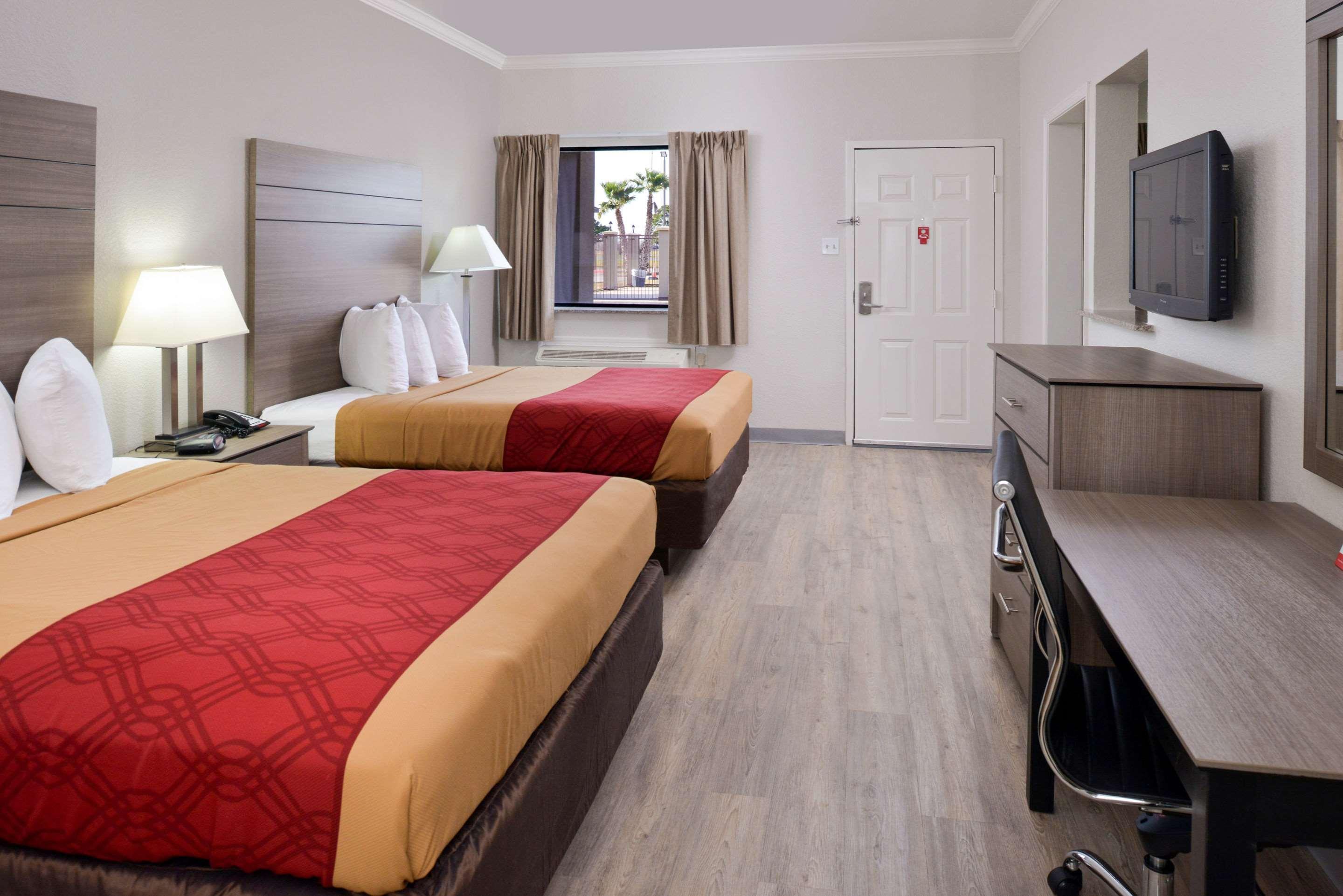 Econo Lodge Inn & Suites Port Arthur Near Sabine Pass Екстер'єр фото