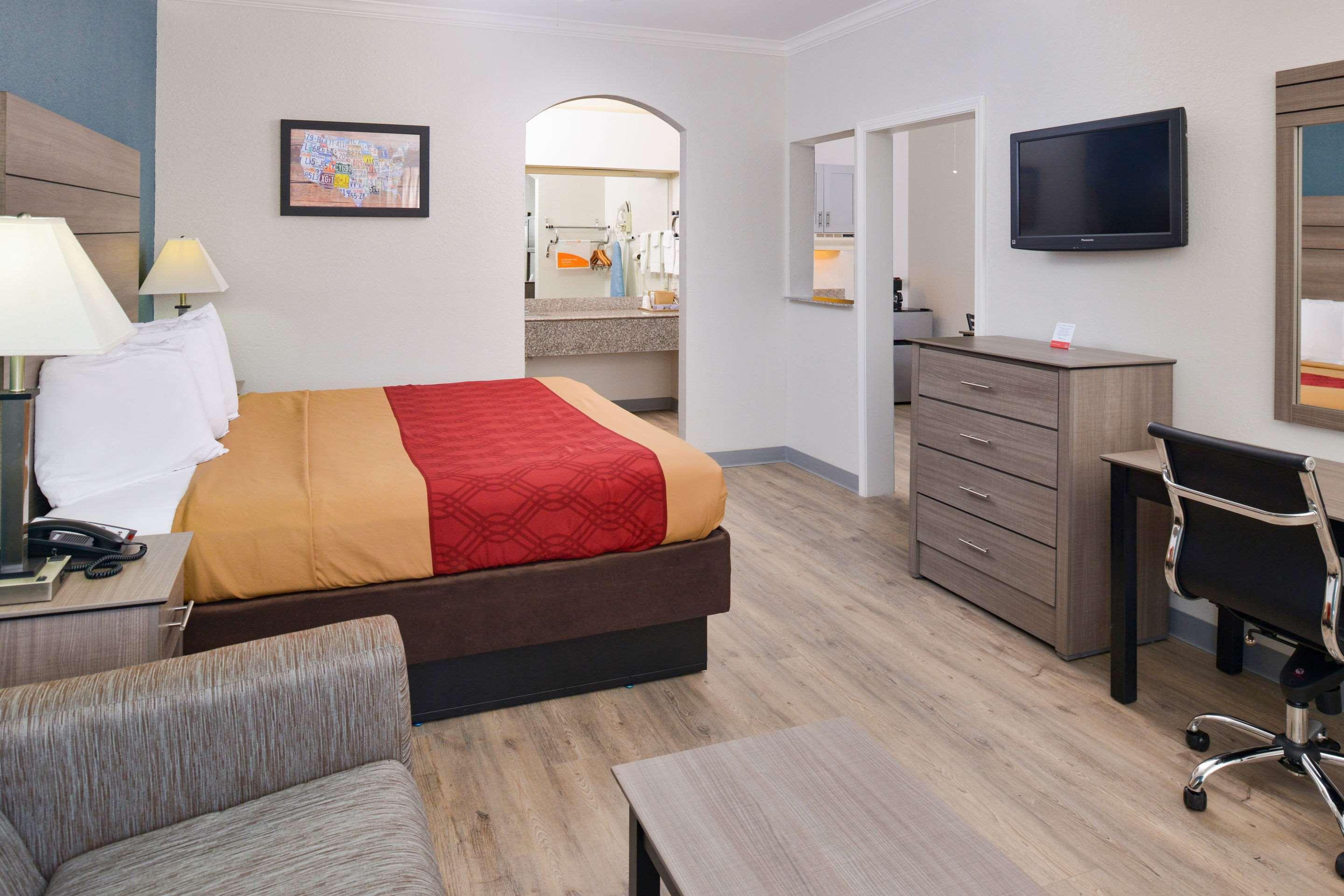 Econo Lodge Inn & Suites Port Arthur Near Sabine Pass Екстер'єр фото