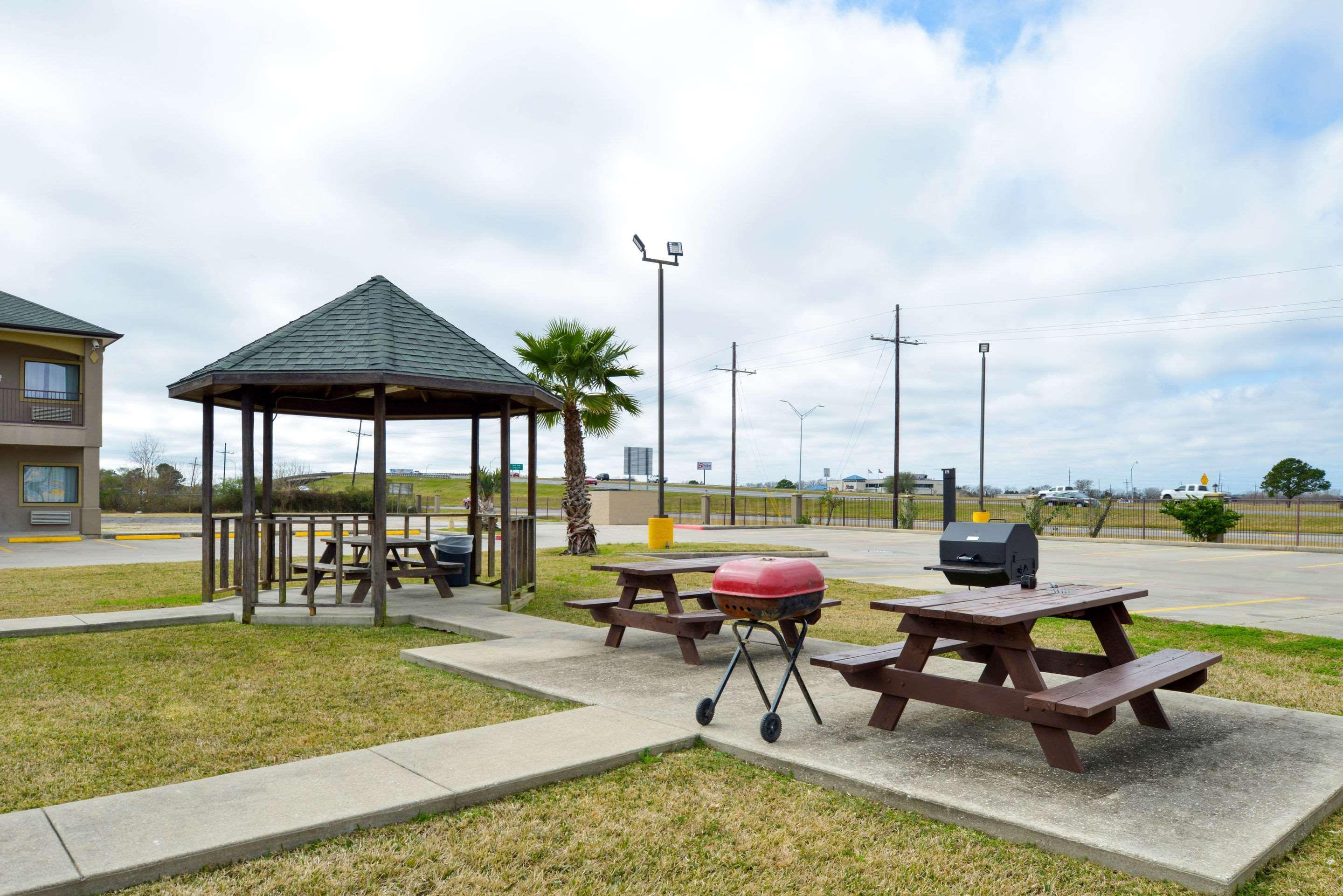Econo Lodge Inn & Suites Port Arthur Near Sabine Pass Екстер'єр фото